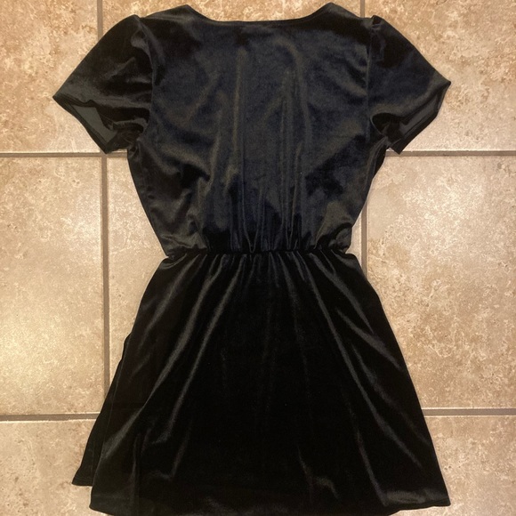 Black velvet romper dress - Picture 2 of 2